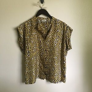 🌸 3/$20 CAbi Grey & Yellow Dot Button-up Blouse
